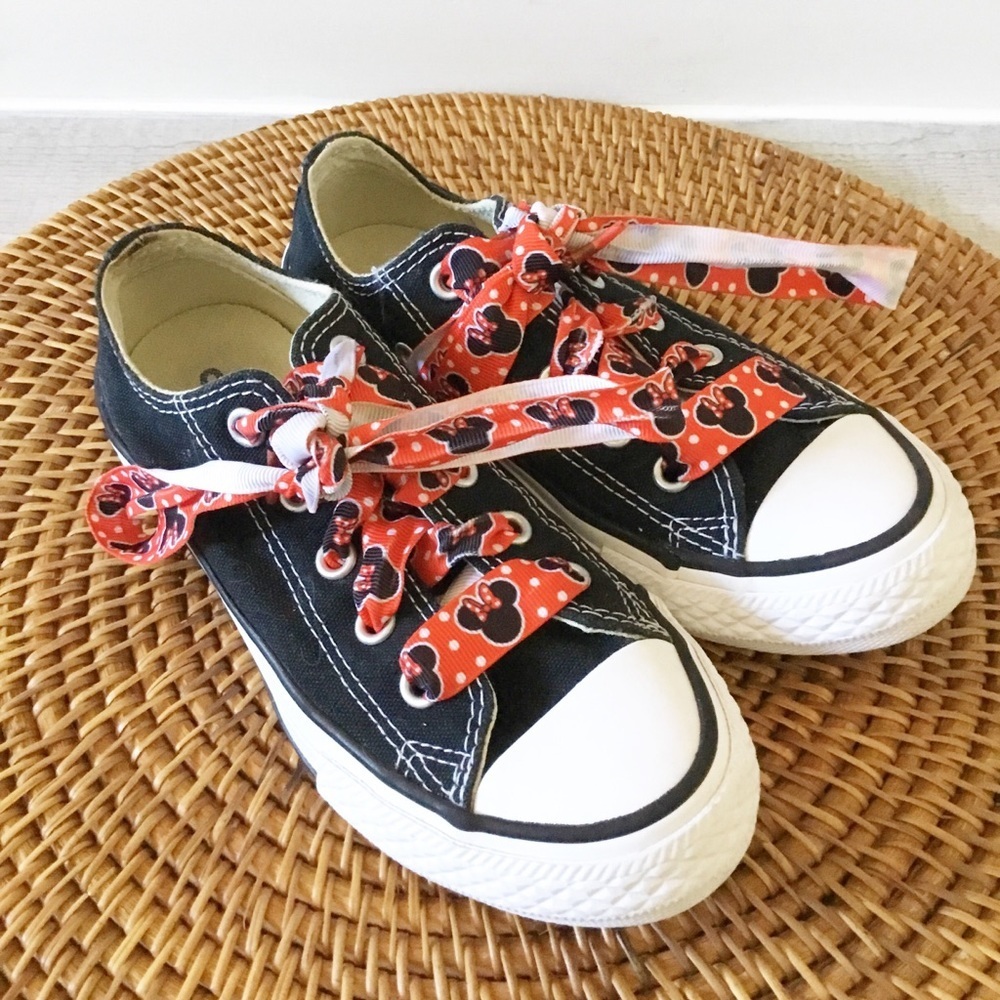 Converse Low Top Girls Shoes Size 12 With Disney Minnie Shoes